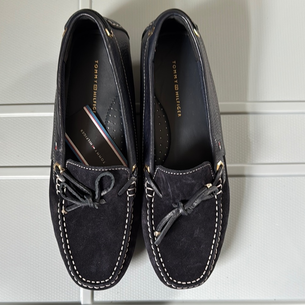 Tommy Hilfiger Black Loafers Slip-On Elegance